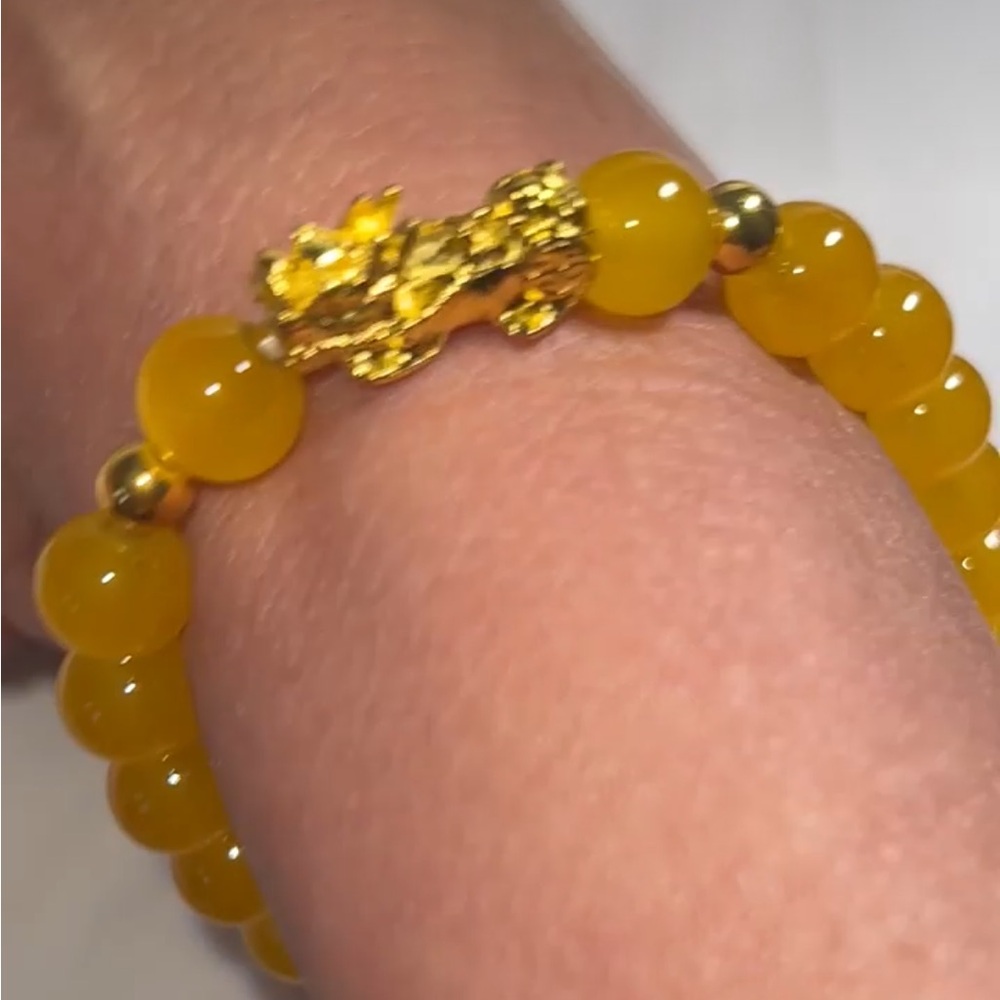 Feng Shui Bracelet Beads Dragon Protection to Attract Wealth and Good Luck NWT.